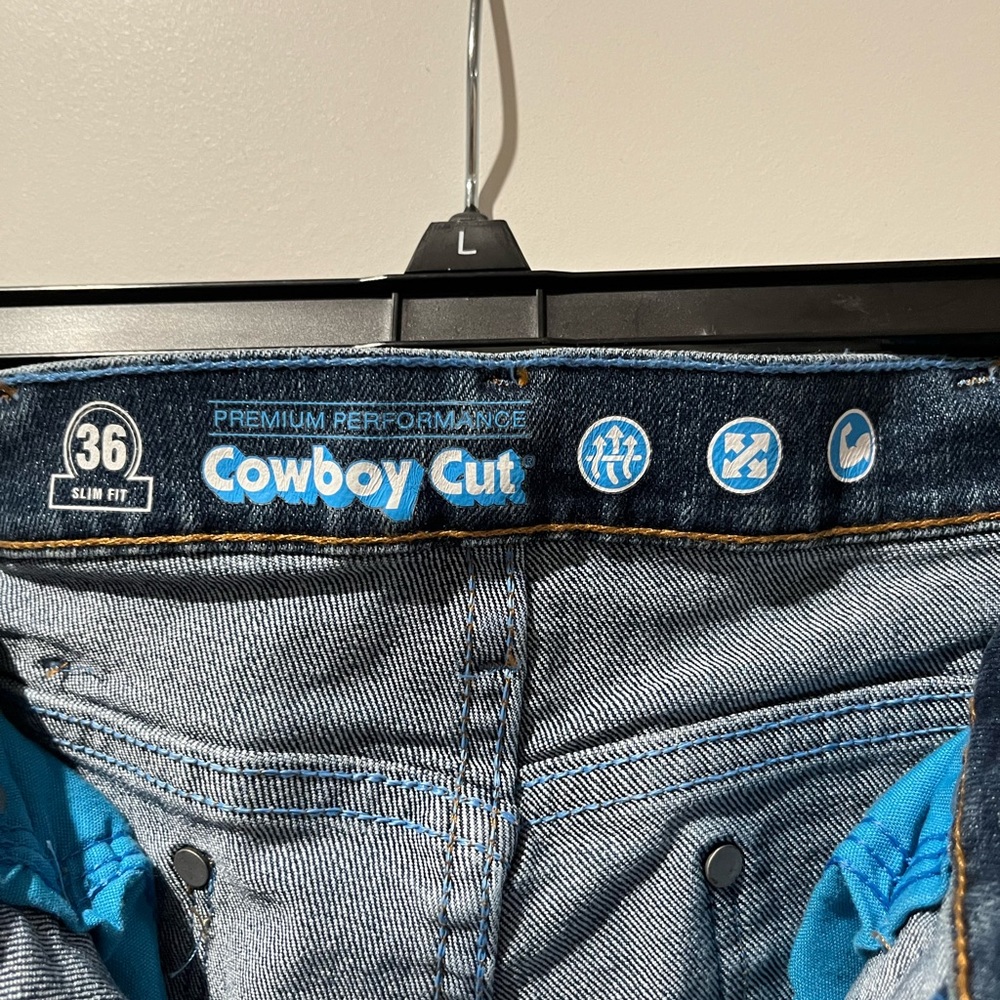 Wrangler Cowboy Cut 36 Slim Fit Premium Performance. 32x34.